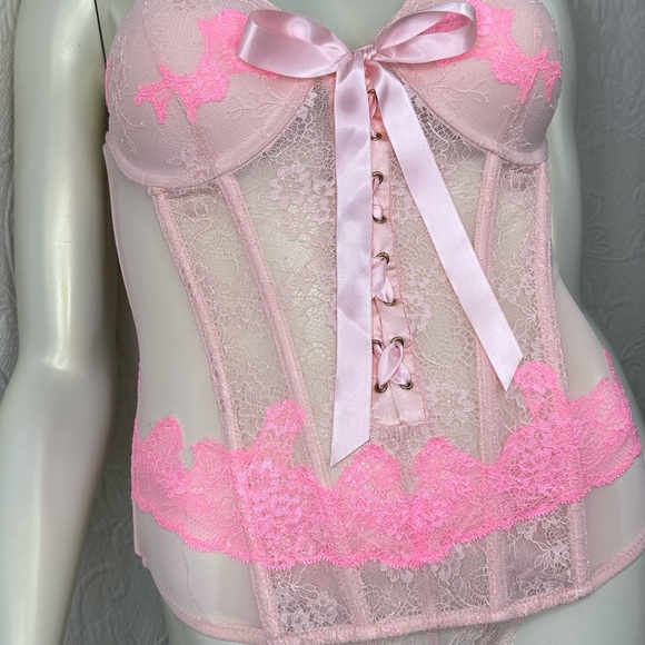 Victoria's Secret 34C 2012 Lace-Up Corset Bustier & V-String 2-pc Set NWT - Picture 4 of 11